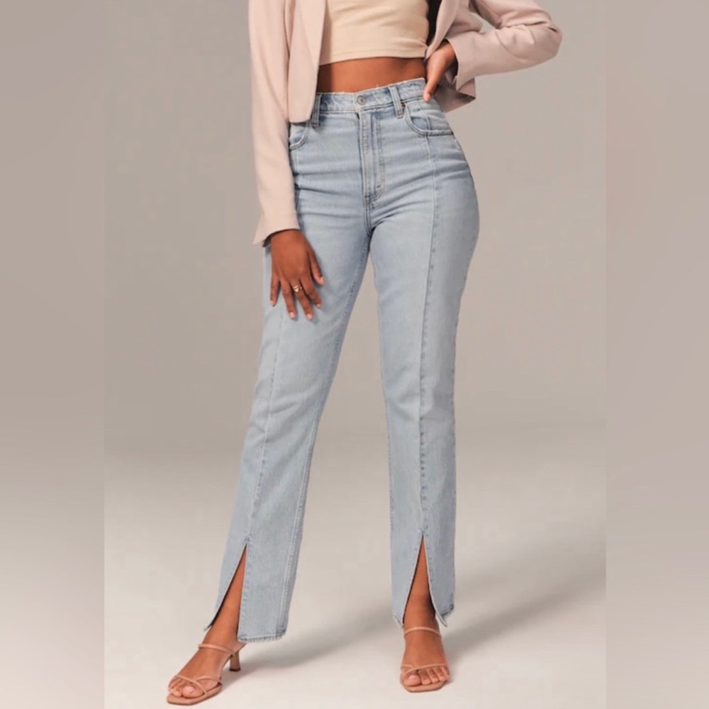 Abercrombie Curve Love Ultra High Rise 90s Straight Jean - Split Hem
